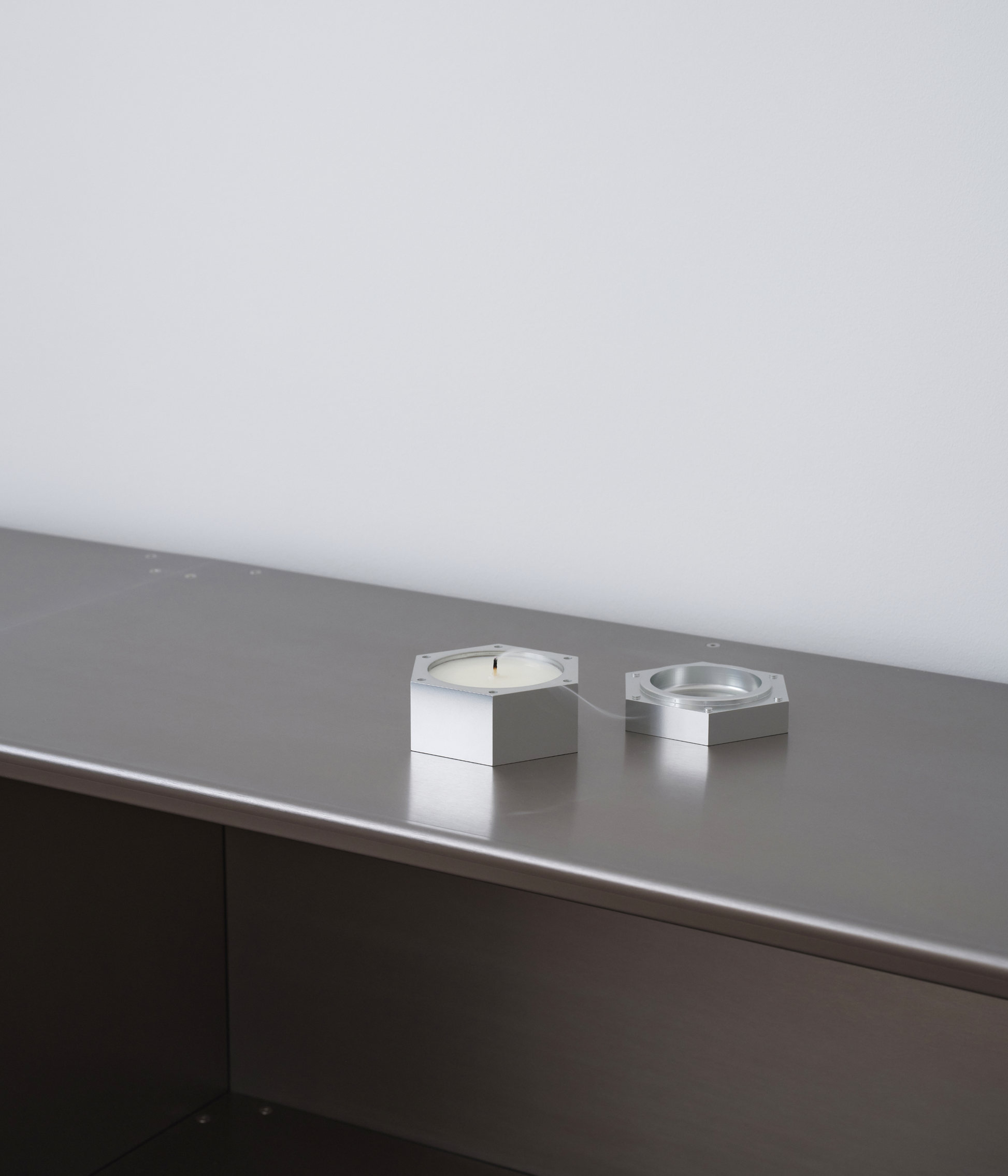 M85 aluminum candle and lid