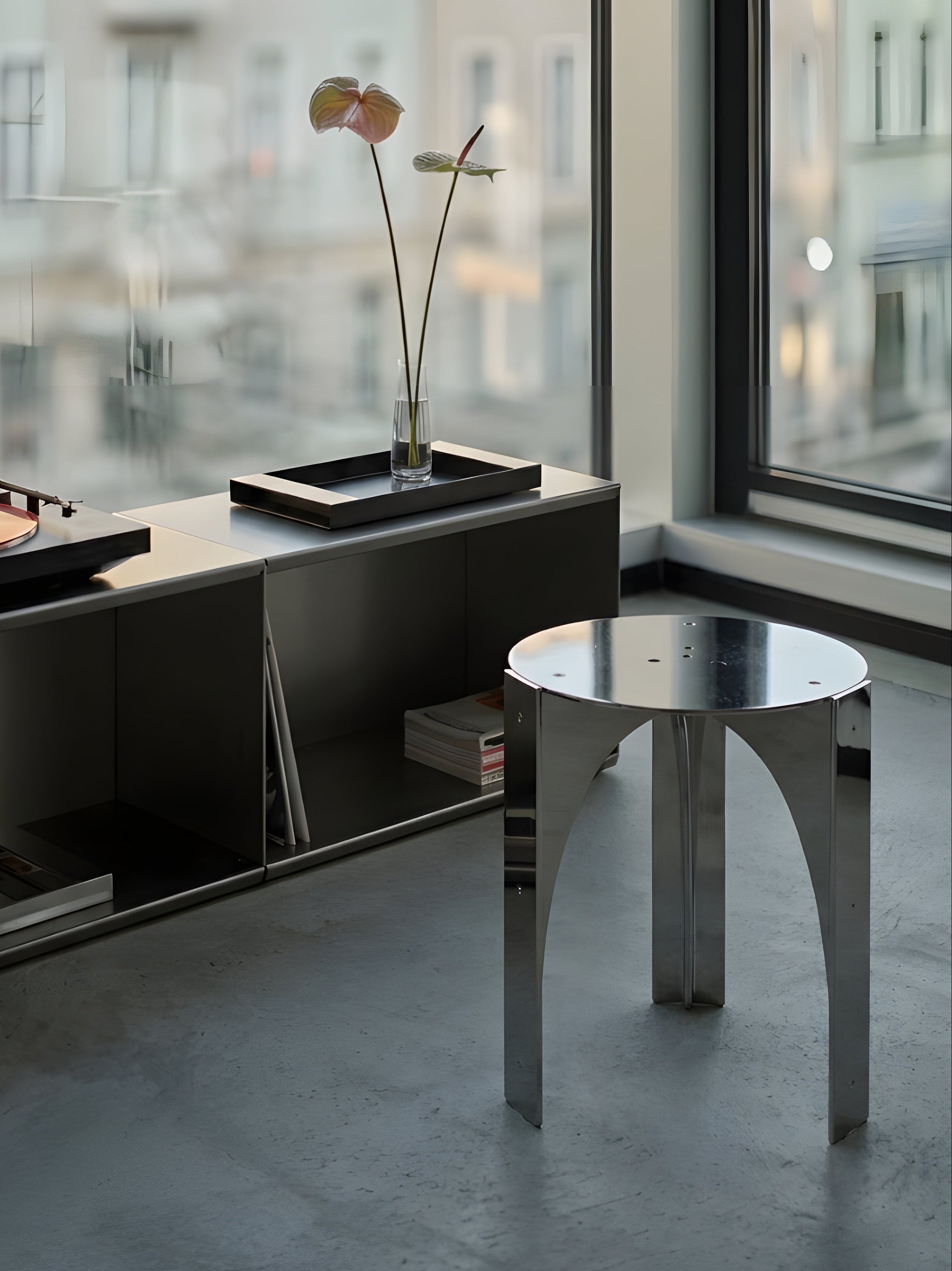 _0012 UFO stool | Mirror stainless steel